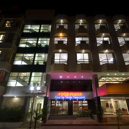 Hotel New Holiday Plaza Nashik Dış mekan fotoğraf